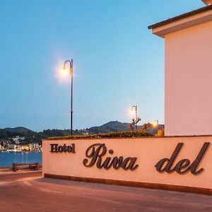 Hotel Riva Del Sole